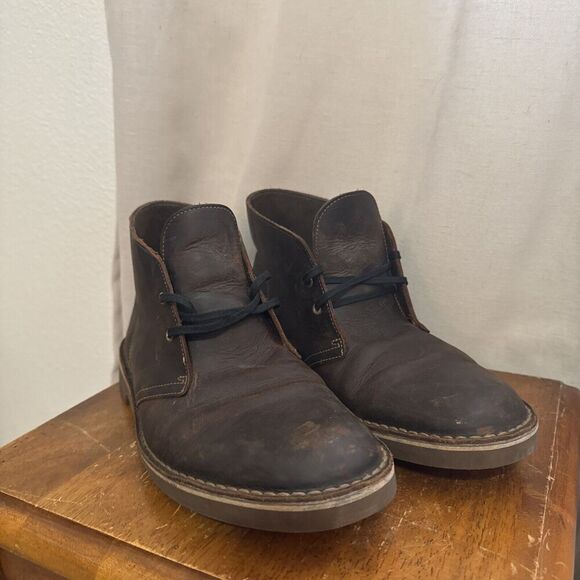 UNWORN Clarks Chukka Boots Mens 9.5 Brown Tussock Lace Up Casual Comfort Leather - Picture 13 of 14